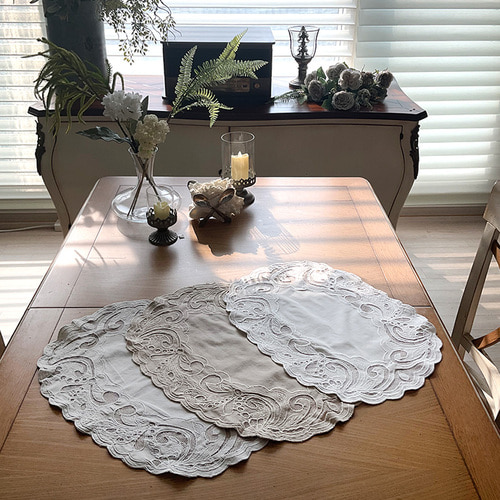 [6월상반기결산SALE] 블랑슈아 베르사유 타원 면 레이스 테이블 식탁 플레이스 매트(3컬러) 50x35